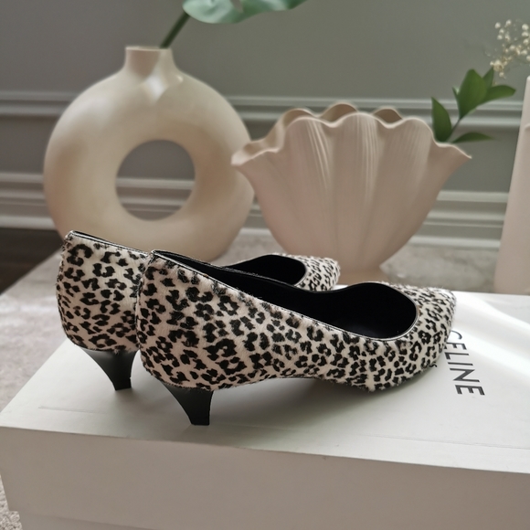 Celine Ladies shoes pumps/heels new US7 - Picture 3 of 8